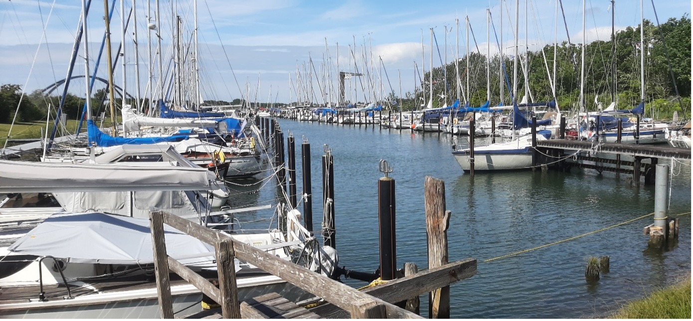 Hafen Großenbroder Fähre an der Fehmarnsundbrücke