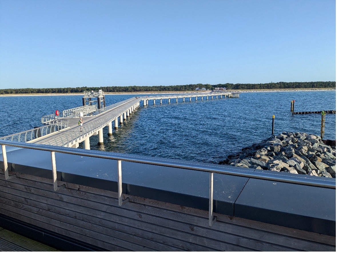 Seebrücke Prerow mit Zuwegung zum Inselhafen