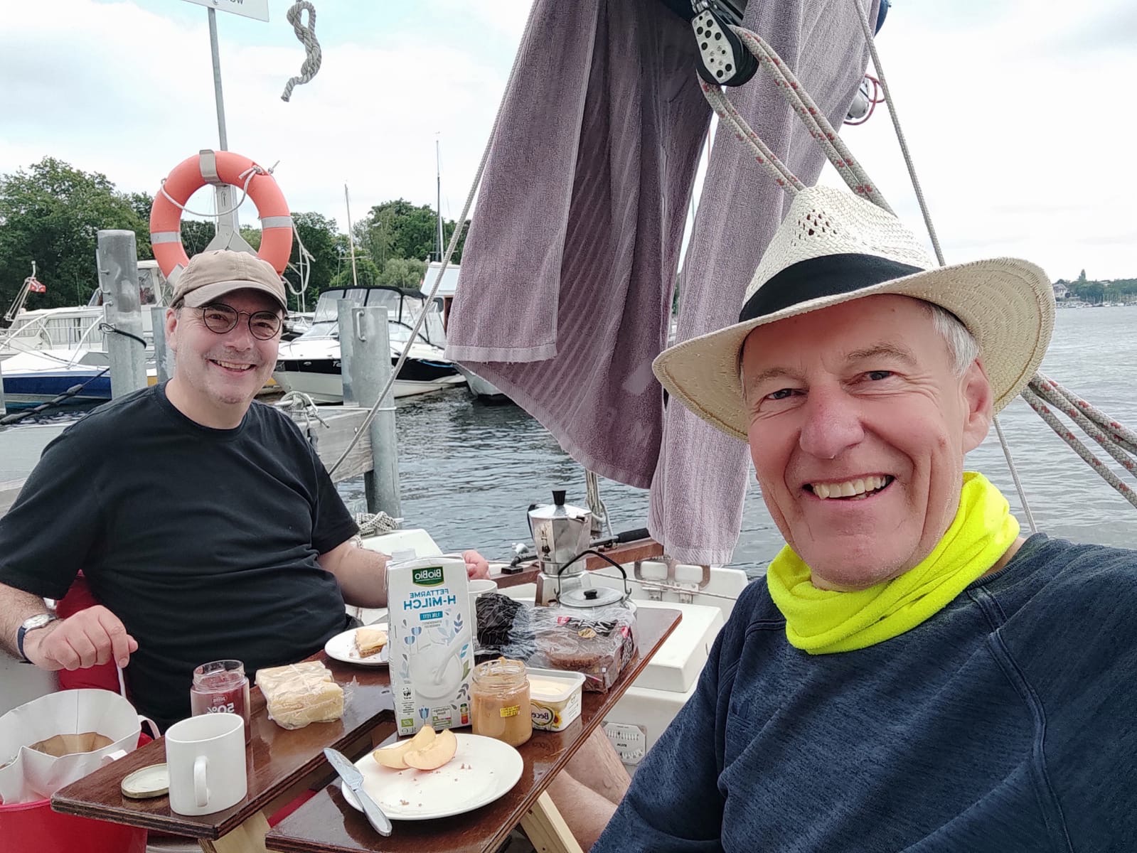 Frühstück an Bord mit Hubertus